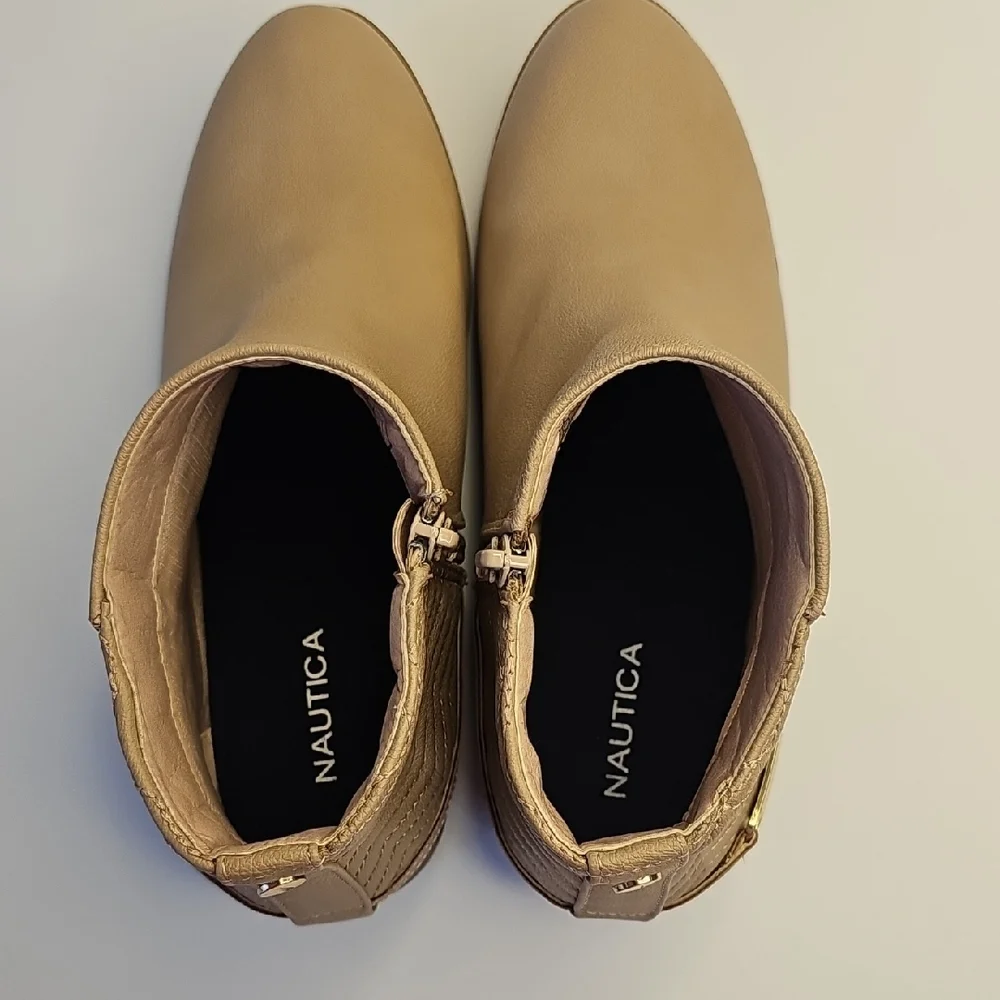 Nautica Women's Beige Ankle Booties‎ Size 4